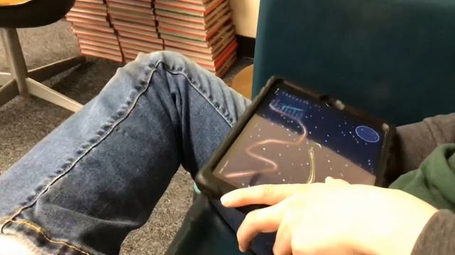 Kid takes whole resses to play gulper.io