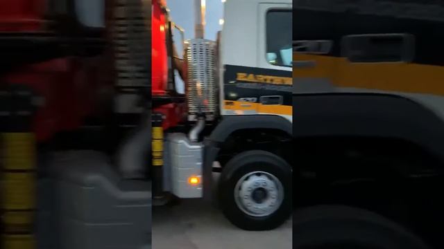 New Volvo FMX 8 Wheel Grab lorry with Epsilon Palfinger M125L Crane