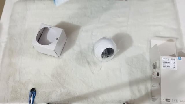 Unboxing Ezviz C6N 2MP