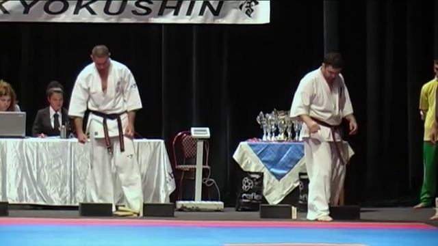 Bulgarian Kyokushin October 2011- Tameshiwari