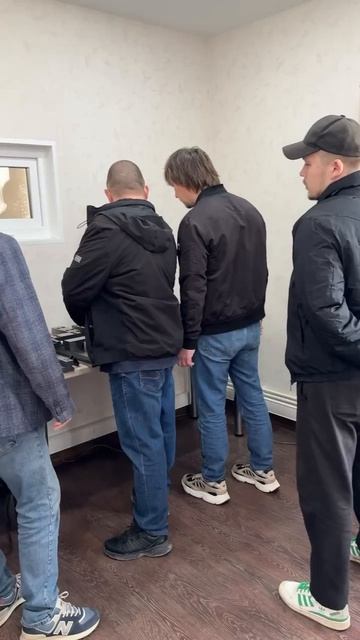 Хотите увидеть реальное производство от ковки до готовых тисков? Добро пожаловать!