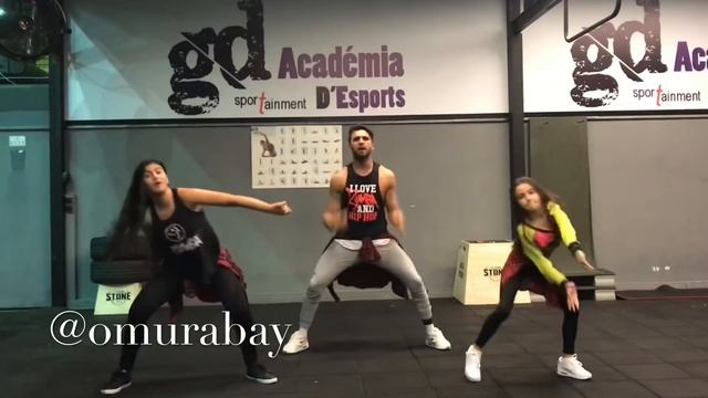 “RUB A BUM”/Zumba® Choreo by Omur Abay / Play- N-Skillz Jen morel,joelli /Mega Mix 67 ( SENA & SABA