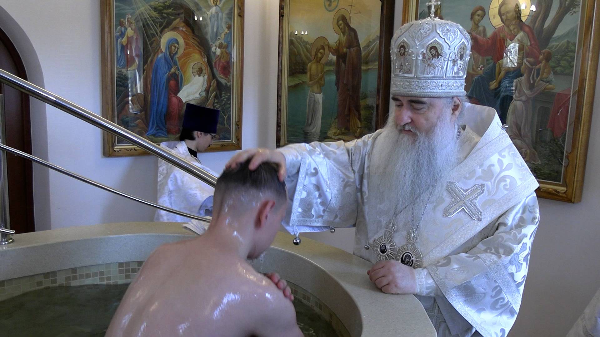 Стать христианами по жизни: в Ульяновске совершена Крещальная литургия