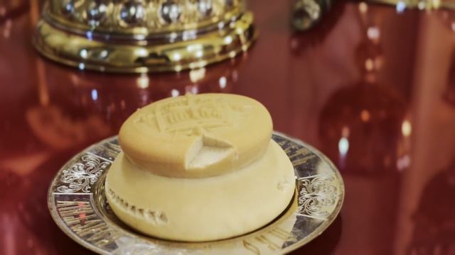 Митрополит Игнатий совершил ночное пасхальное богослужение в Покровском соборе города Саратова