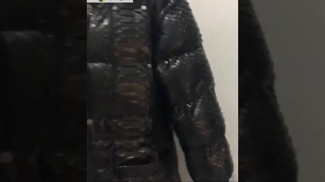 Пуховик из питона