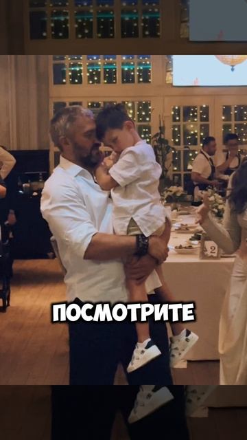 АЛЕКСАНДР ОВЕЧКИН ТАНЦУЕТ ПОД UNITY SHOW