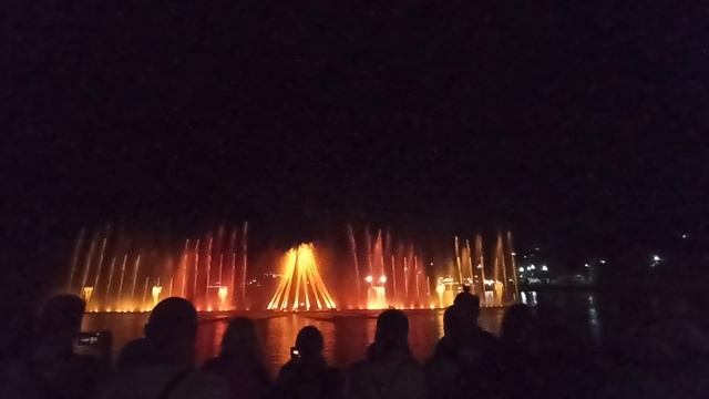 Поющие фонтаны Абрау-Дюрсо