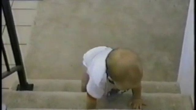 Baby down the Stairs! (Русская версия)