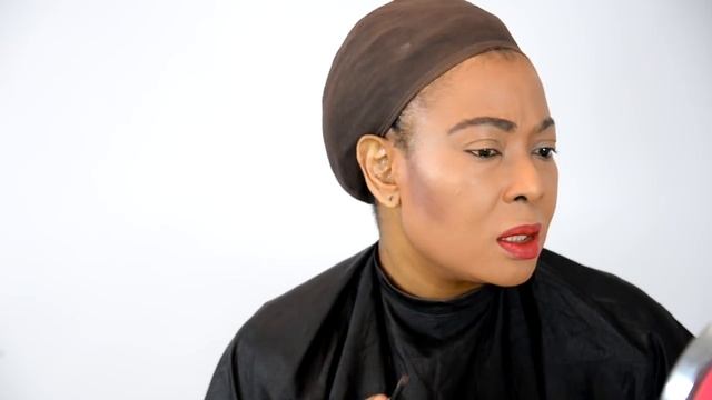 EYE MAKE UP FOR THE MATURE LADY