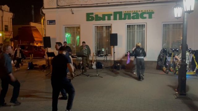 Вечер апрель