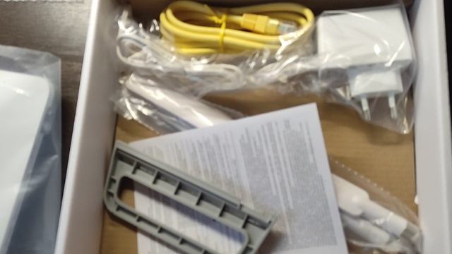 Wi-Fi роутер HUAWEI B535-232a 51060HUX White