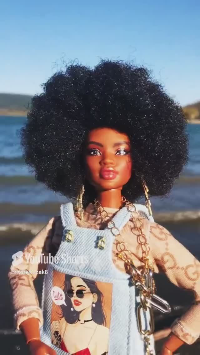 🌊Ее глаза как озёра😻💙💞#shotsvideo #doll #barbiecollector