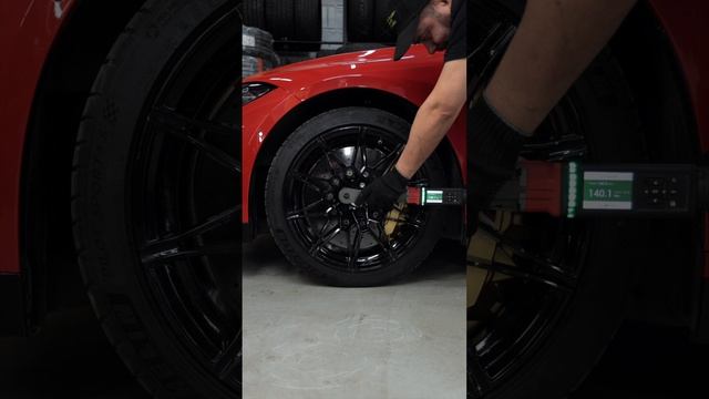 Фирменный шиномонтаж и мойка подвески BMW M3 Competition