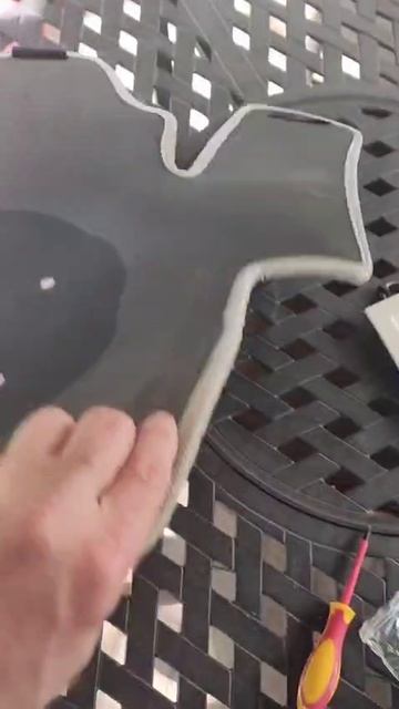 Подпятник на коврик для авто.