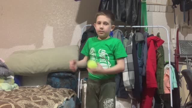 Играю с мячом для тенниса🎾часть 2