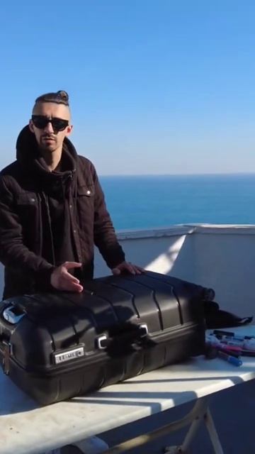 Нельзя так просто уйти с крыши... #shorts #чемодан