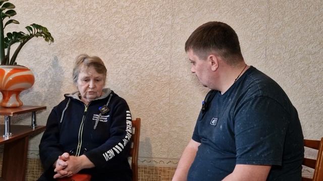 Бабушка Спасла Русского Солдата, Лечила Месяц