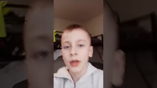 В меня кидают 24 часа