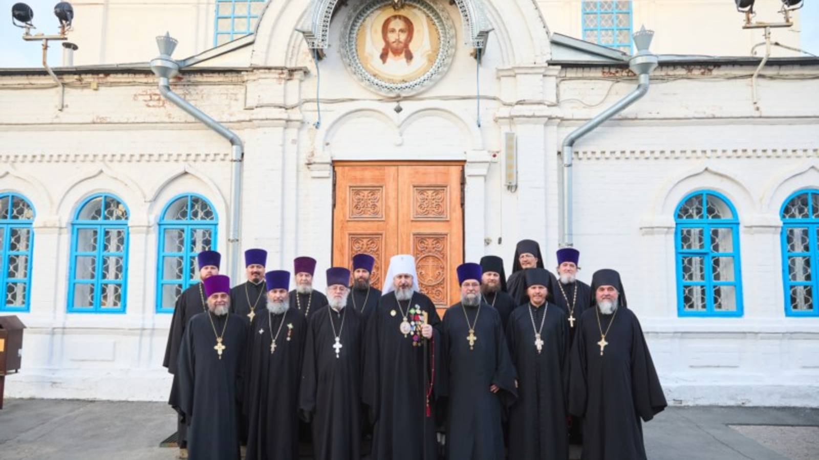 Вручение богослужебных наград в Пасхальную великую вечерню 20.04.2025г