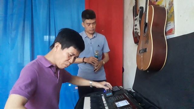 Giọt Nắng Bên Thềm.(Thanh  Tùng).Trình Bay; Kim Ngọc