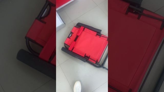 Red шезлонг