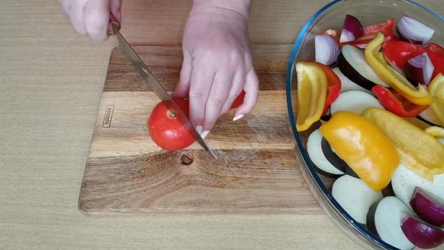 ОВОЩИ С ДЫМКОМ и соусом из тунца.
