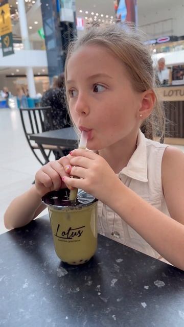 Слишком сладко Матча-карамель 🫣lotus bubble tea #а4 #клоуна4 #кобяков #миланахаметова #likee #еда