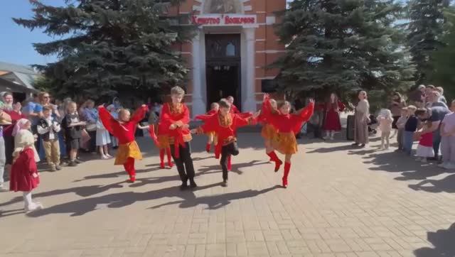 Детский пасхальный праздник в Смоленском храме