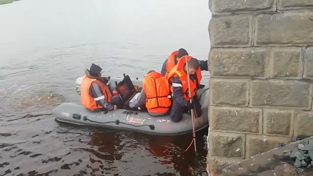Водолазы РЖД на Беломорканале