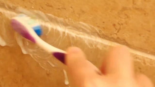 4 Baking Soda Cleaning Hacks