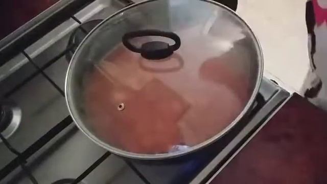 Рыба в томате , с жаренной картошкой .