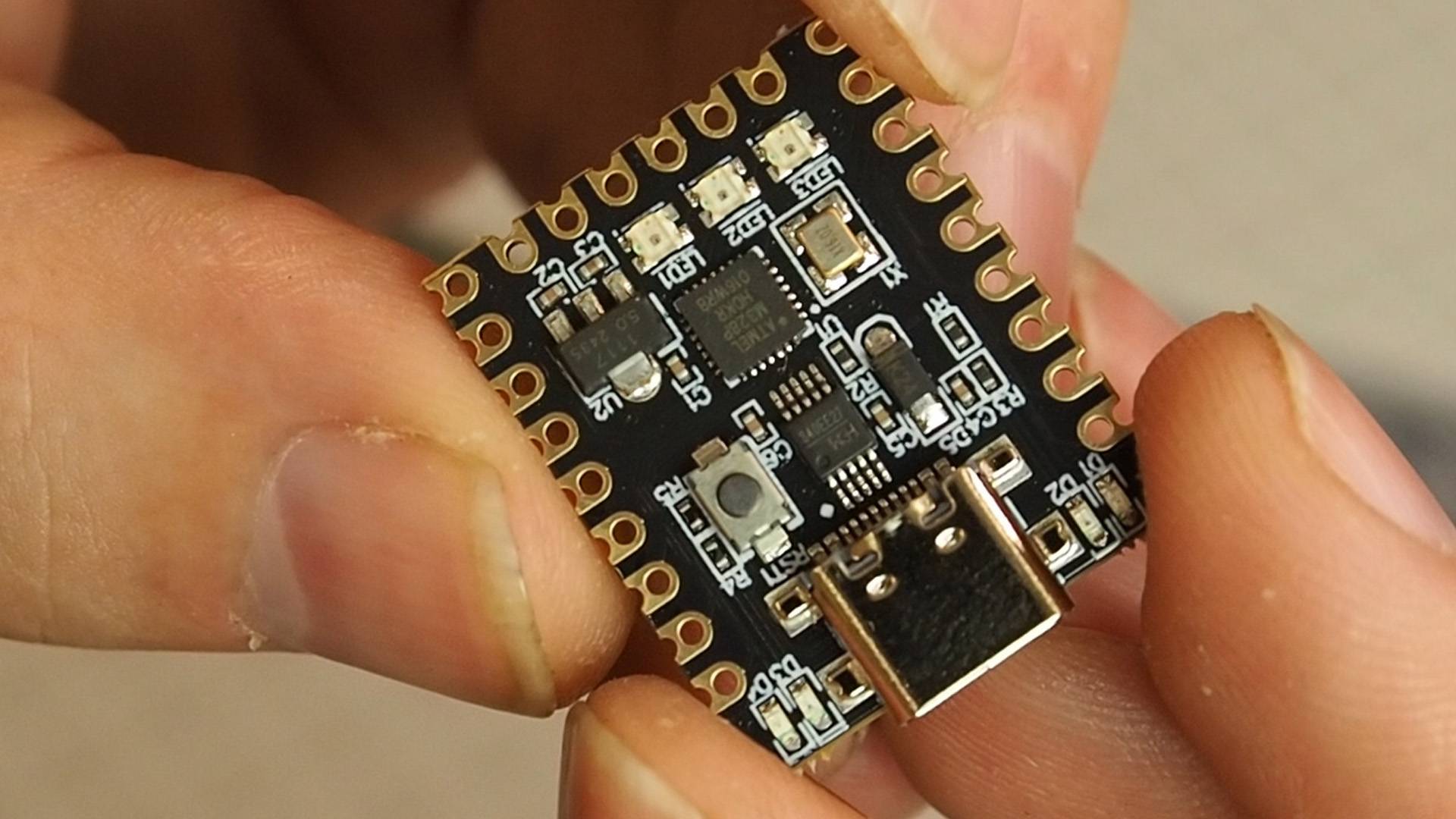 Странная квадратная Arduino Nano, которую все ждали.