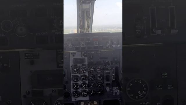Заход в Душанбе #душанбе #aviation #boeing #landing #pilot