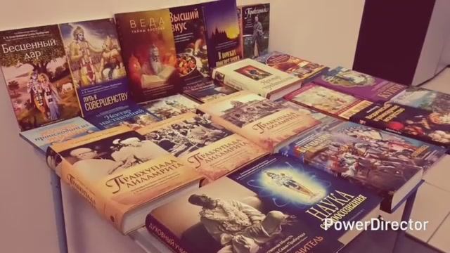САНКИРТАНА ТВ ПРЕДСТАВЛЯЕТ! 😄
САНКИРТАНА ЯГЬЯ КИ-ДЖАЙ!!!⚙️⚔️🎳
ЭКАДАШИ ВРАТА КИ-ДЖАЙ!🍕
г.Бердск