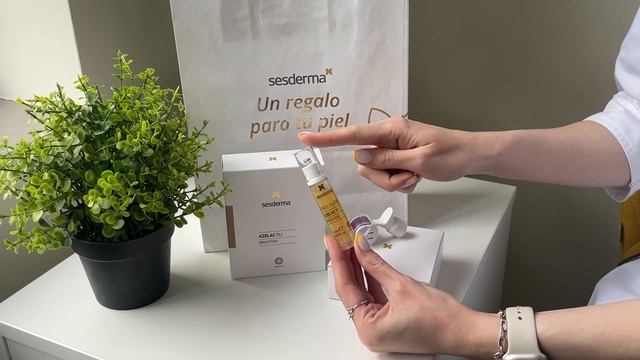 Sesderma Ukraine. Мезороллер для обличчя Sesderma Laboratories Azelac Ru Skin Roller Brighten 10 мл