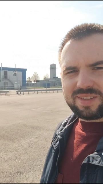 Угадай, какое оборудование скоро появится в нашей клинике? Поделись своим мнением здесь! 🧩💬