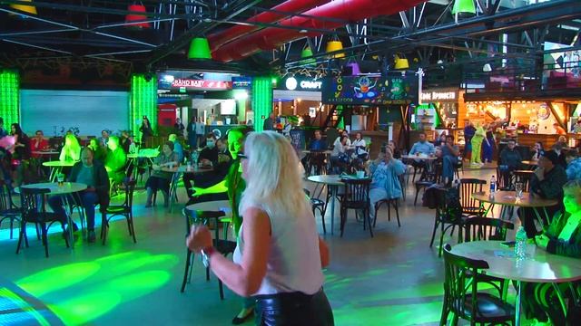 Концерт в подсолнухах Art Food Многокамерный монтаж образец