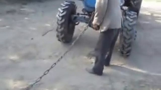 Трактор вытащил 99 из ямы. Актобе