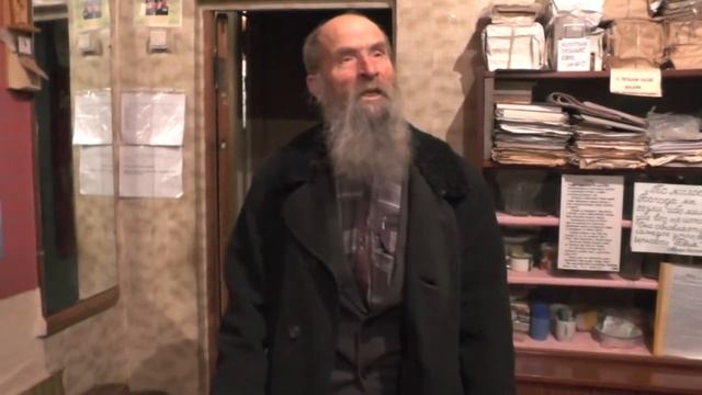 Болонь не пропускает воздух  -  под запрет 45 лет.  Легко прожигается. 20. 02 2018
