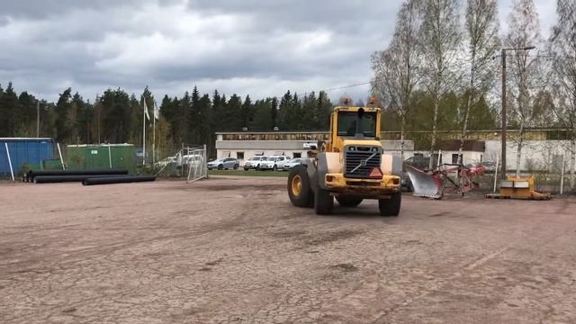 Köp lastmaskin Volvo L70E på Klaravik.se