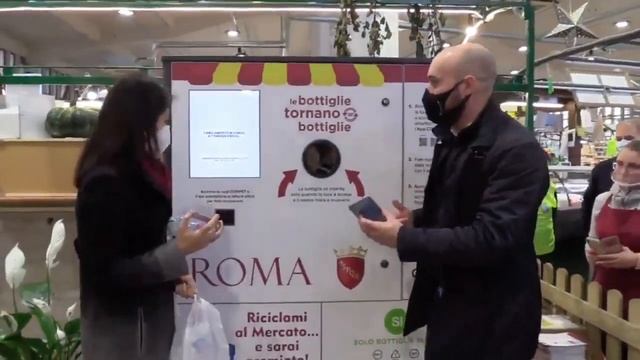 Virginia Raggi: "Prosegue la nostra iniziativa “Riciclami al mercato… e sarai premiato!”