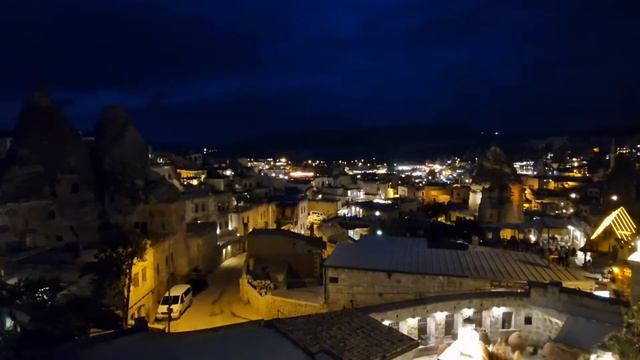 Вечер в Seten Anatolian Restaurant Cappadocia. Вечерние кометы в небе. Лёгкий и тяжёлый выбор.