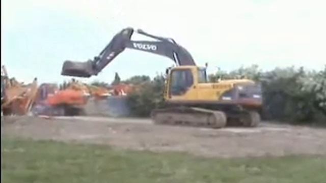 VOLVO EC240BLC