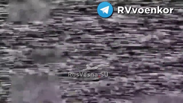 Яркие кадры боёв у Покровска: «🅾️тважные» массово жгут НАТОвскую технику, пехоту и артиллерию ВСУ