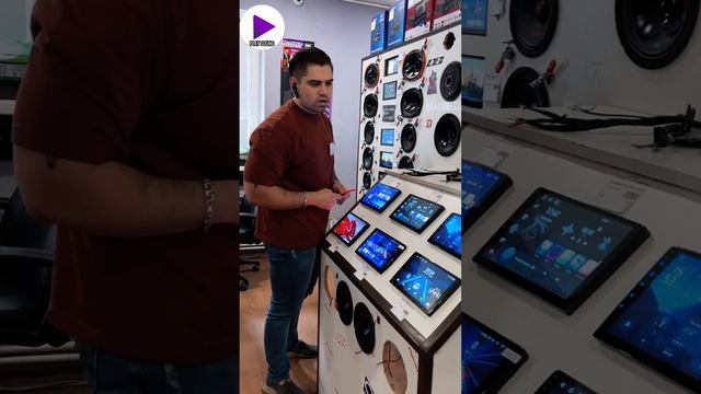 Консультация клиента в магазине #PLAYSOUND