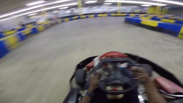 Vlog #5 | American Indoor Karting! | Should i become a Go Kart Racer!?