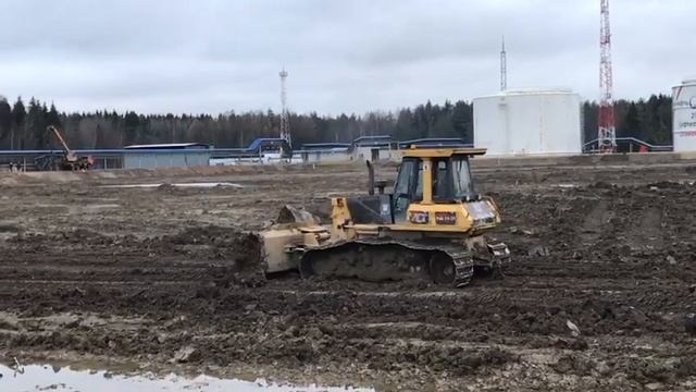 Аренда бульдозера в Питере, Нефтяной терминал