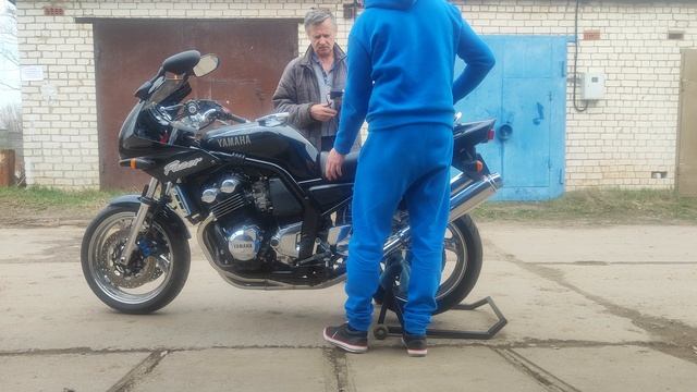 первый запуск после полировки 2025 . fzs600
