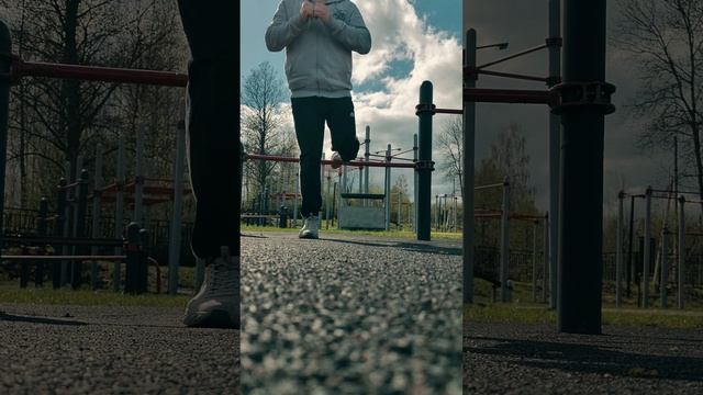 Приседаем вместе #shorts #спорт #турник #motivation