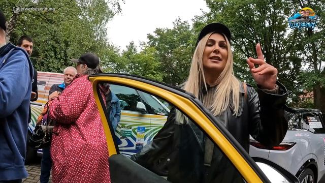 Elektroautos belagern ein Dorf! Unser E Cannonball in Hamburg #reisen #vlog #roadtrip #ecb